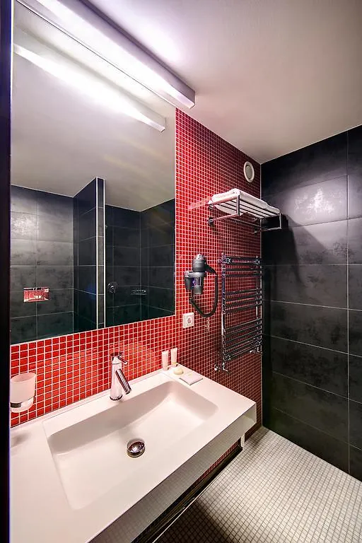Hotel Restaurant Darwin Prague 4*,