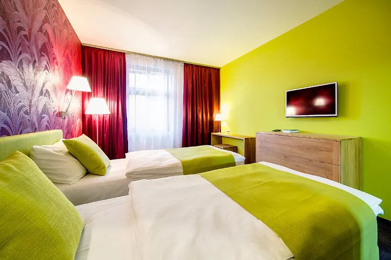 Hotel Restaurant Darwin Prague 4*,