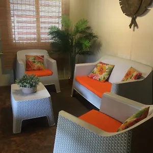 Guest house Naniqui - Only Adults -parking Golf Car Only 